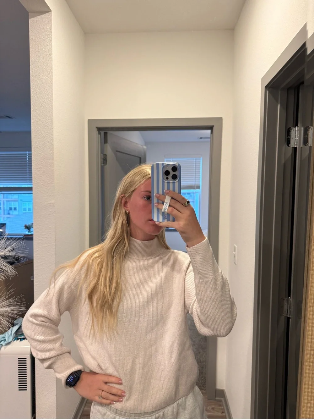 lululemon athletica Women's Cream Mock Neck Sweater